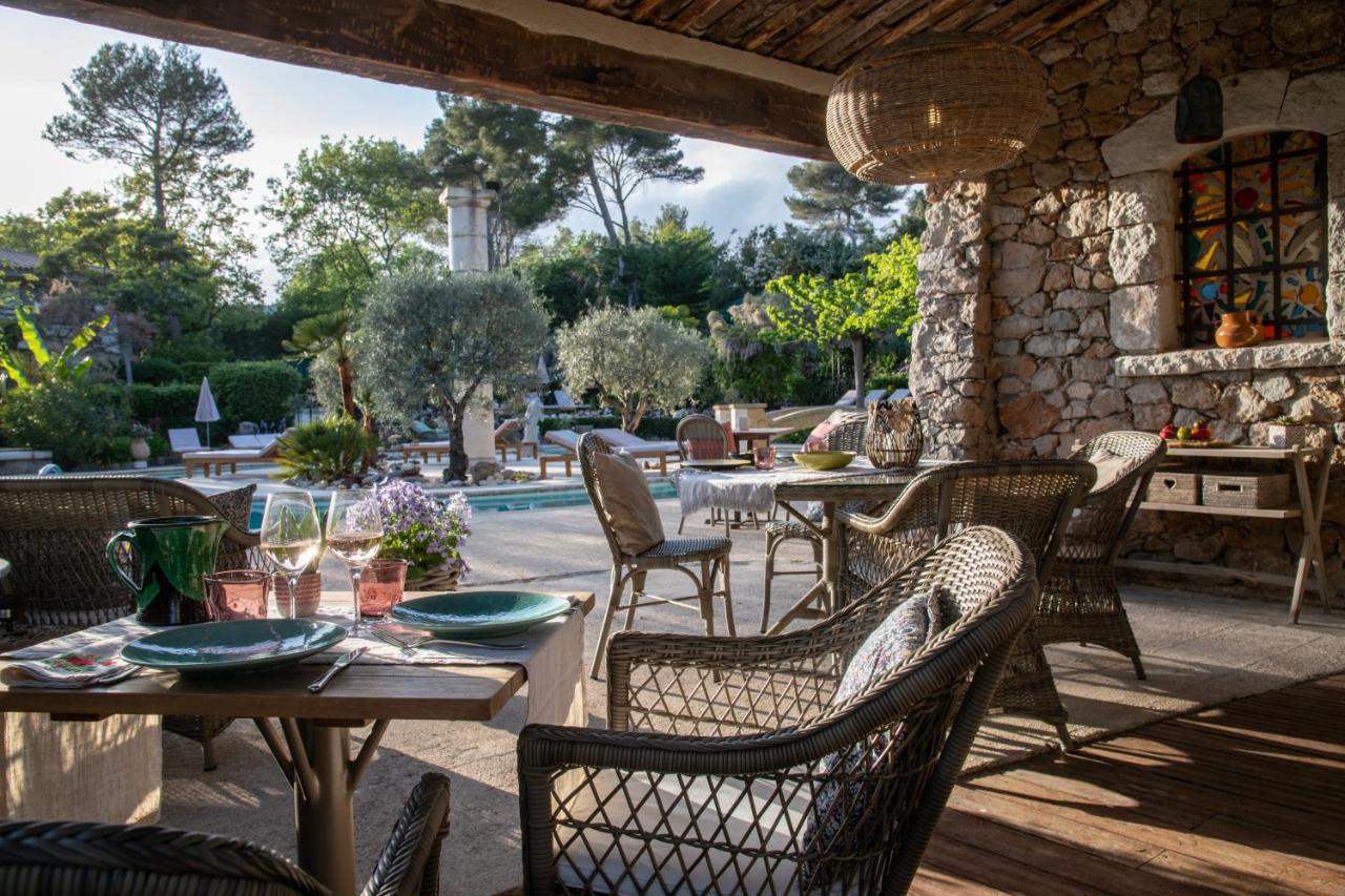 Hotel Les Messugues Saint-Paul-de-Vence Exterior foto