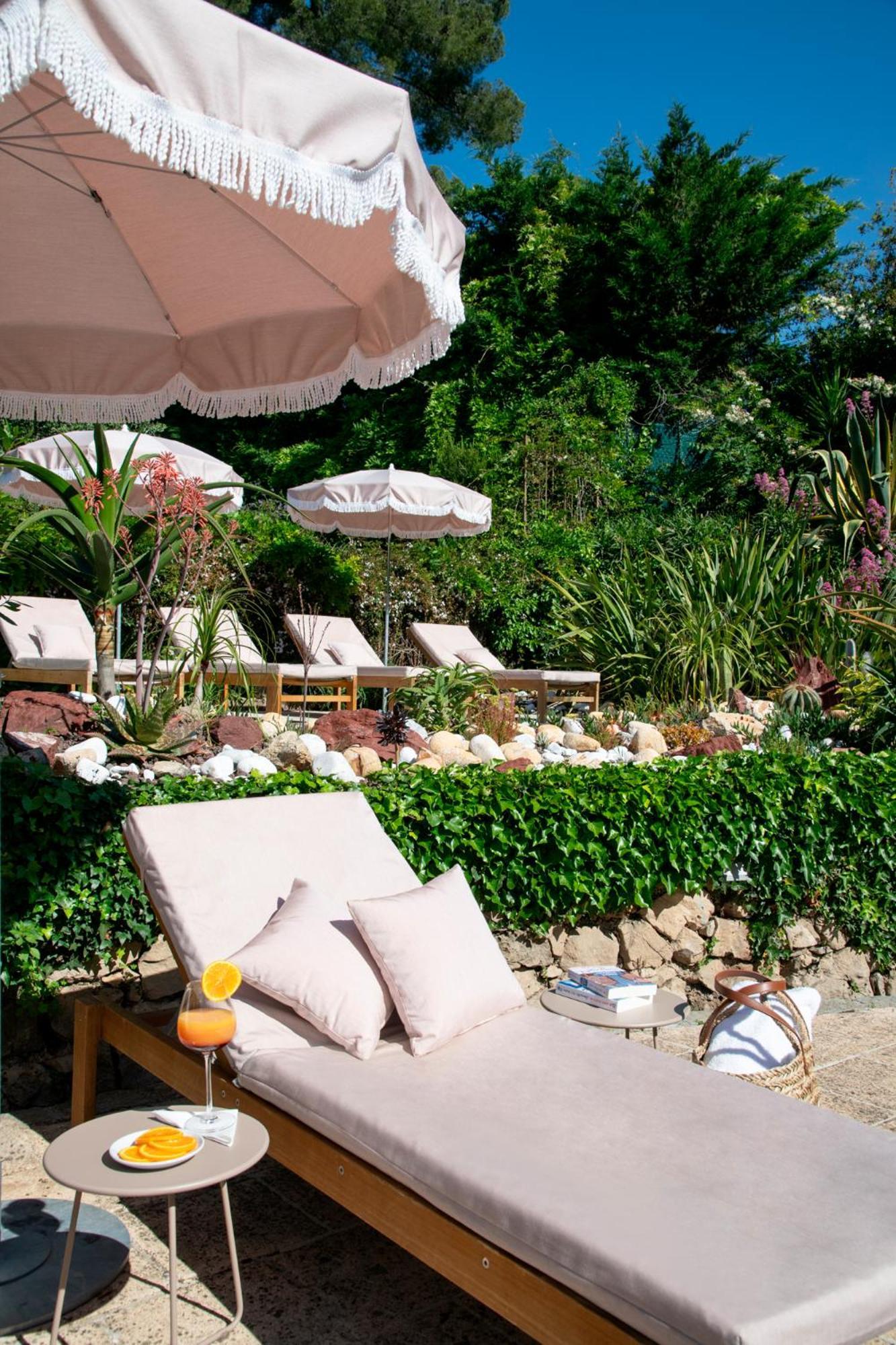 Hotel Les Messugues Saint-Paul-de-Vence Exterior foto